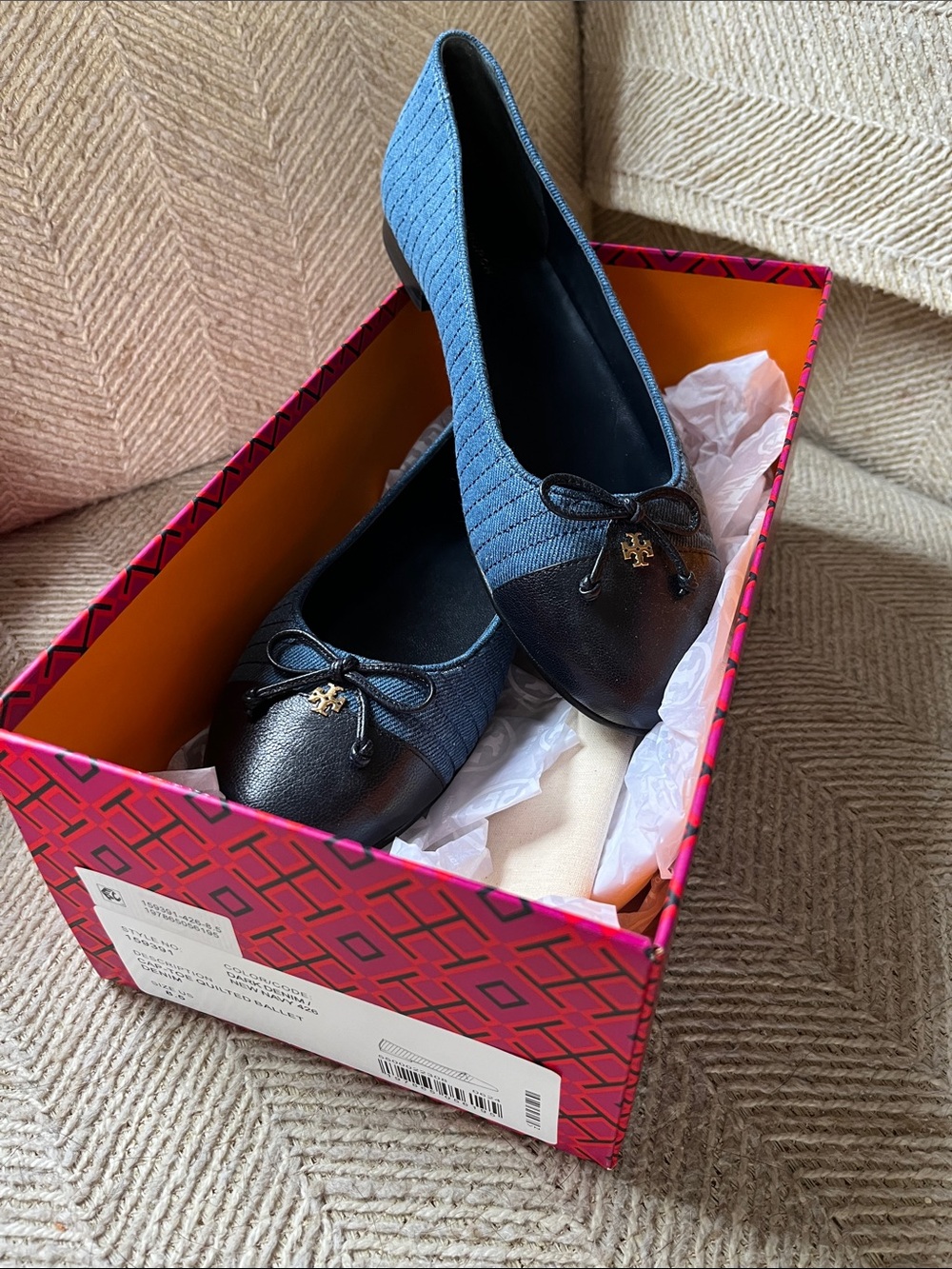 NIB Tory Burch Blue and Black Quilted Ballet Flats with Bow